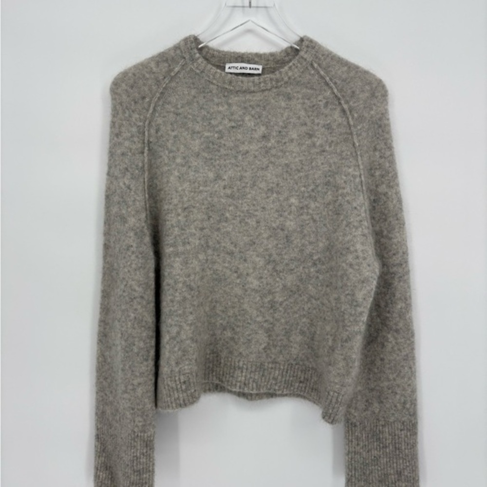 🧲 attic & barn mohair Heather Gray Crew Neck Sweater